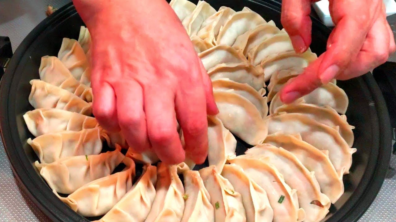 社畜、餃子を焼く。【ヒマラヤン猫】