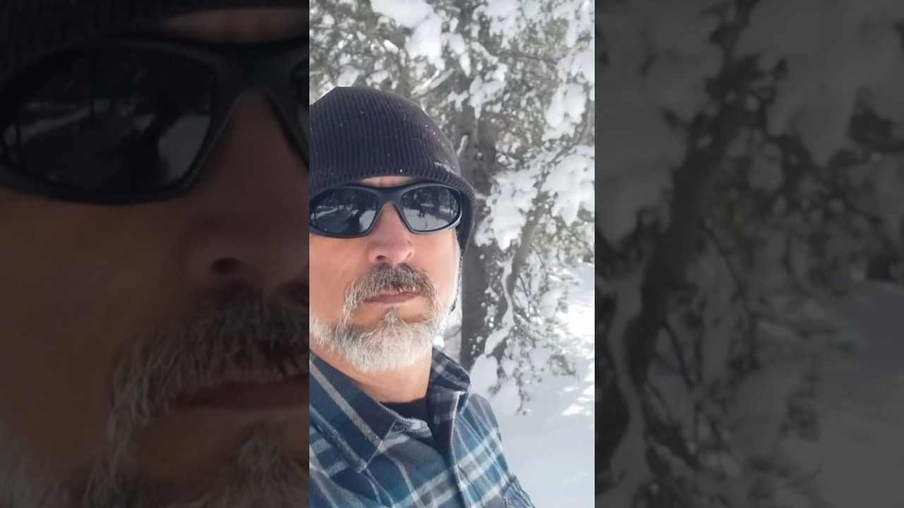 Miracle March! Dad takes the kids on their first snowshoe. #bestfamilyever  #mountainlife