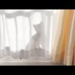 隠れているつもりの子猫