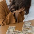 このままでは猫で暖を取る"貧困老人"になる…｢手取り10万円→資産3億円｣の地方OLが40代から始めた活動 | PRESIDENT BOOKS | ベストセラー著者と読者をつなぐメディア