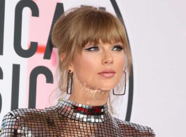 トム・ホランド、ゼンデイヤ photo: OSCAR GONZALEZ FUENTES / Shutterstock.com